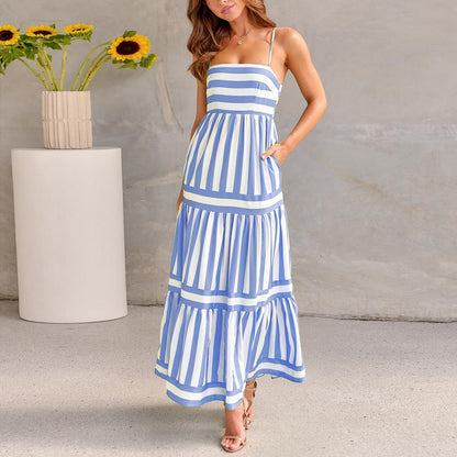 Robe à Rayures d’Été. Dos Nu et Élégance Décontractée