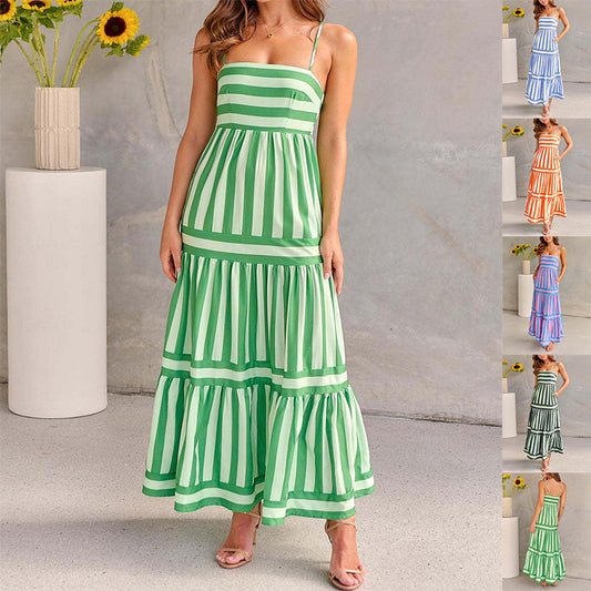 Robe à Rayures d’Été. Dos Nu et Élégance Décontractée