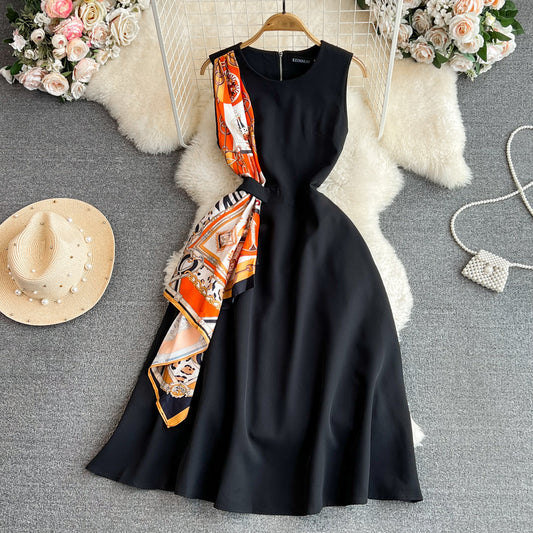 Robe Chic Rétro à Col Rond et Coupe Amincissante