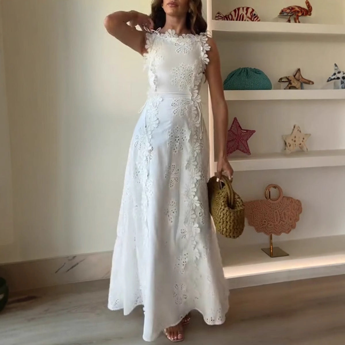 Robe en dentelle brodée, style chic d’été